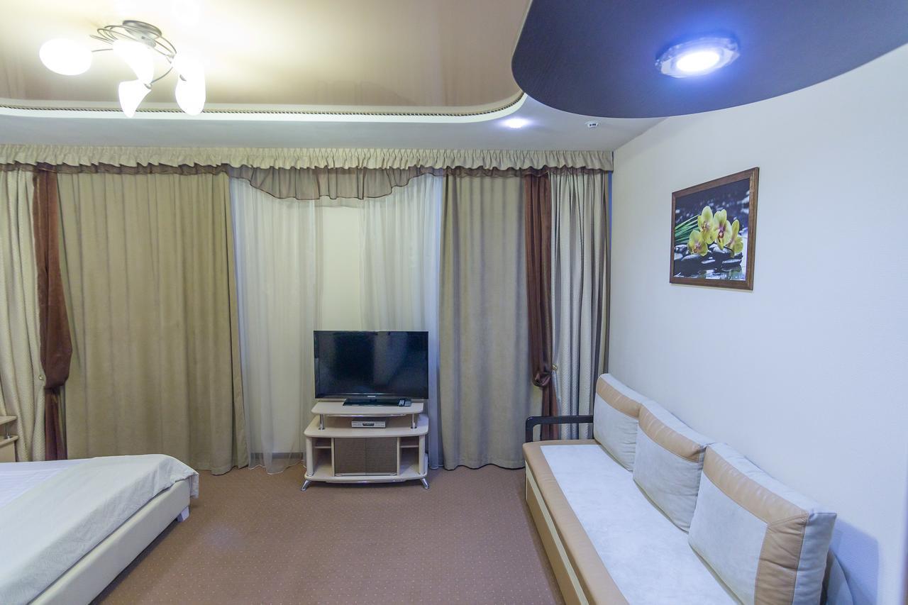 Siesta Hotel Kharkiv Exterior photo