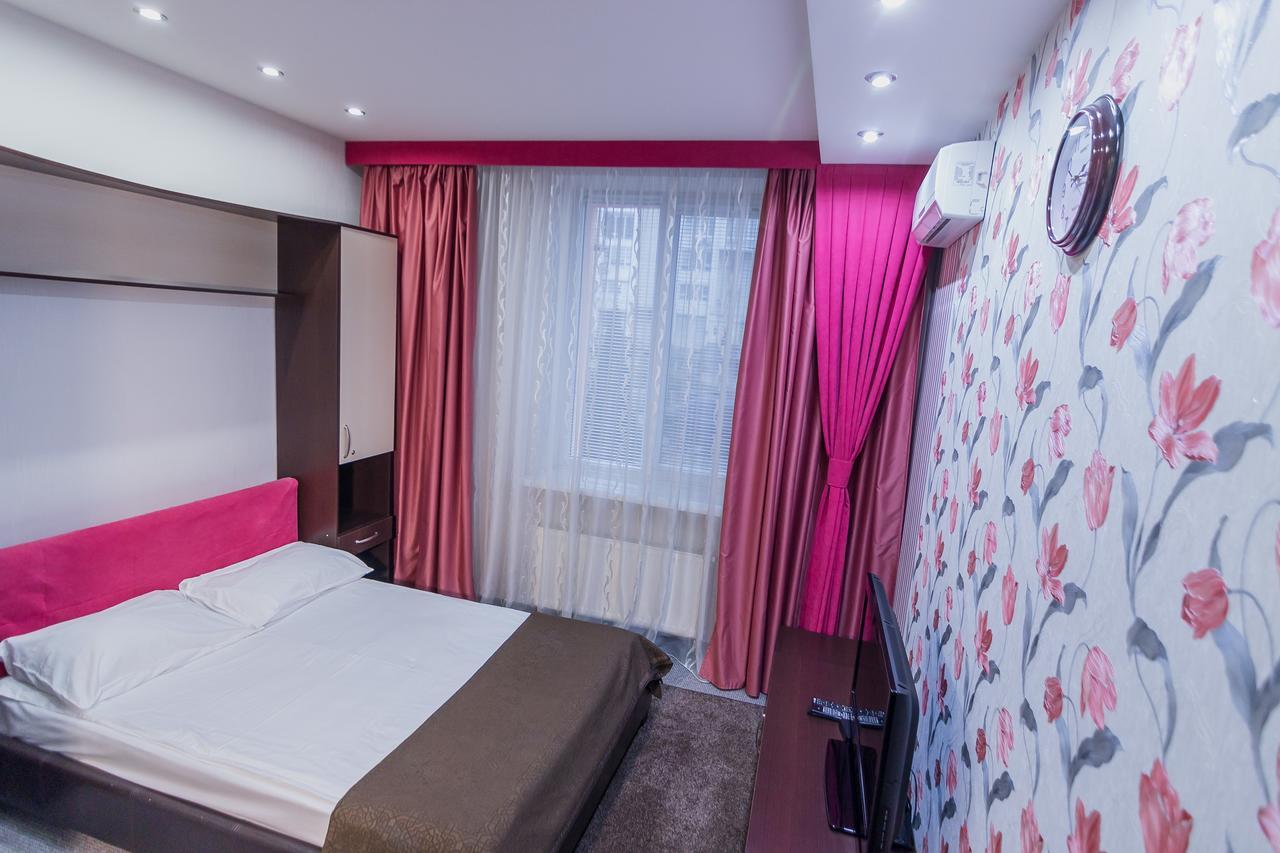 Siesta Hotel Kharkiv Exterior photo