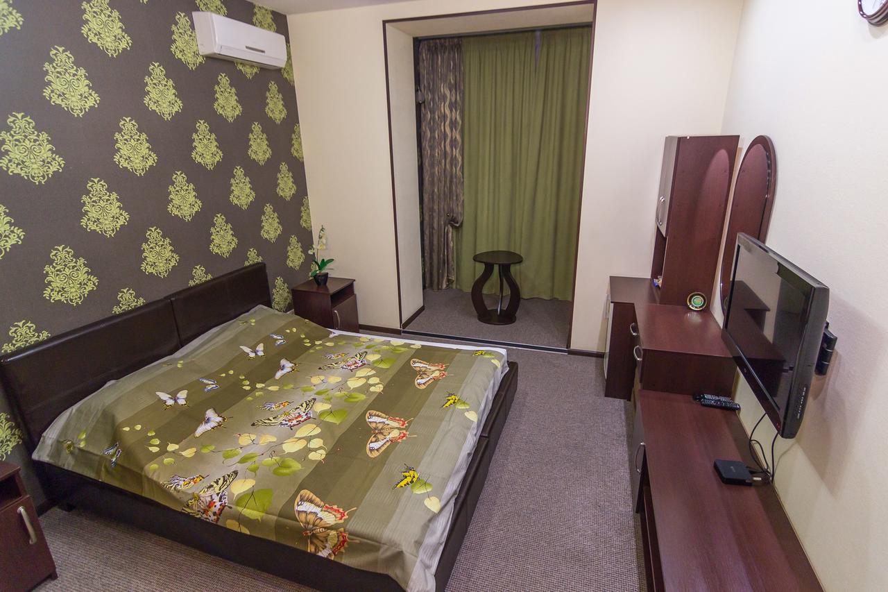 Siesta Hotel Kharkiv Exterior photo