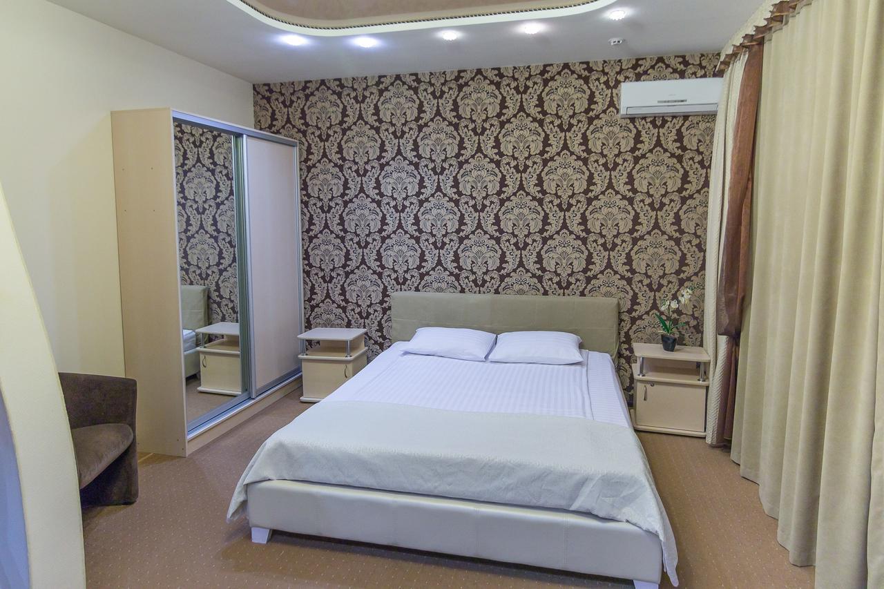 Siesta Hotel Kharkiv Exterior photo